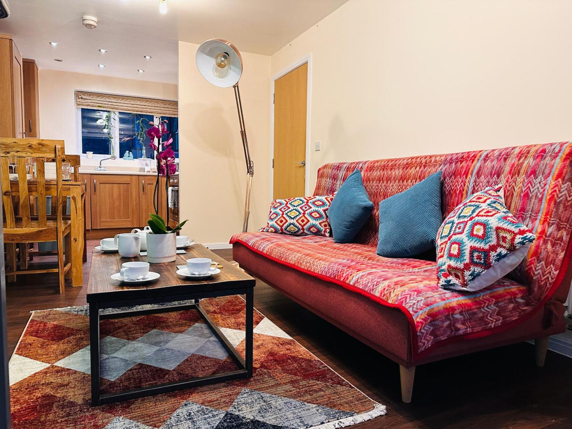 شقة Aroma Cambridge Girton  المظهر الخارجي الصورة