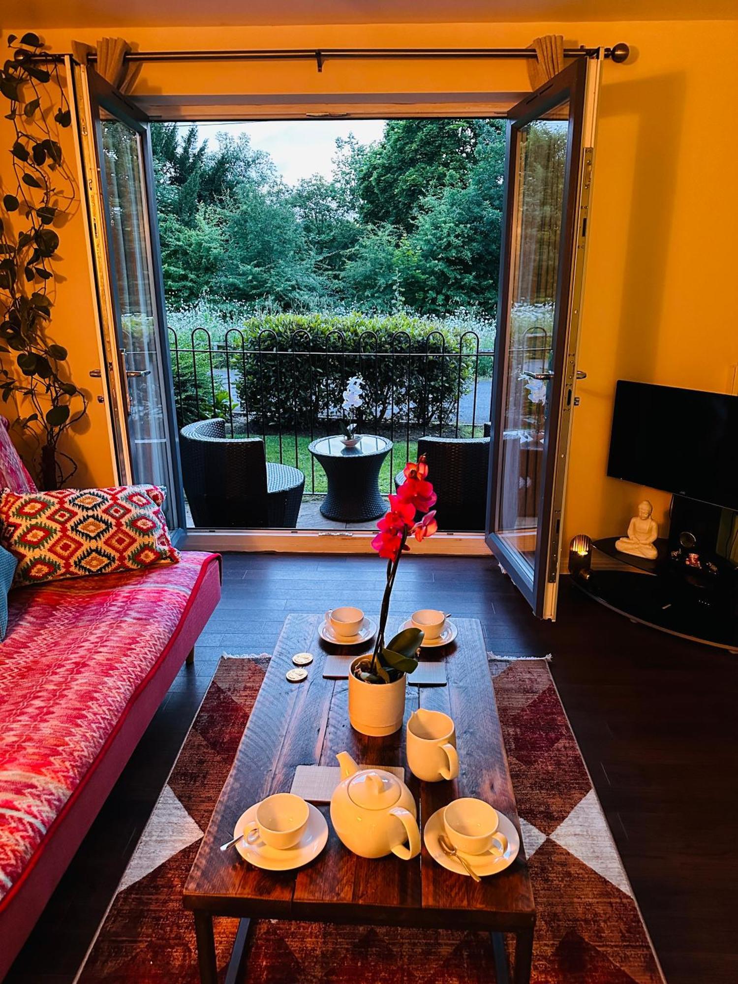 شقة Aroma Cambridge Girton  المظهر الخارجي الصورة