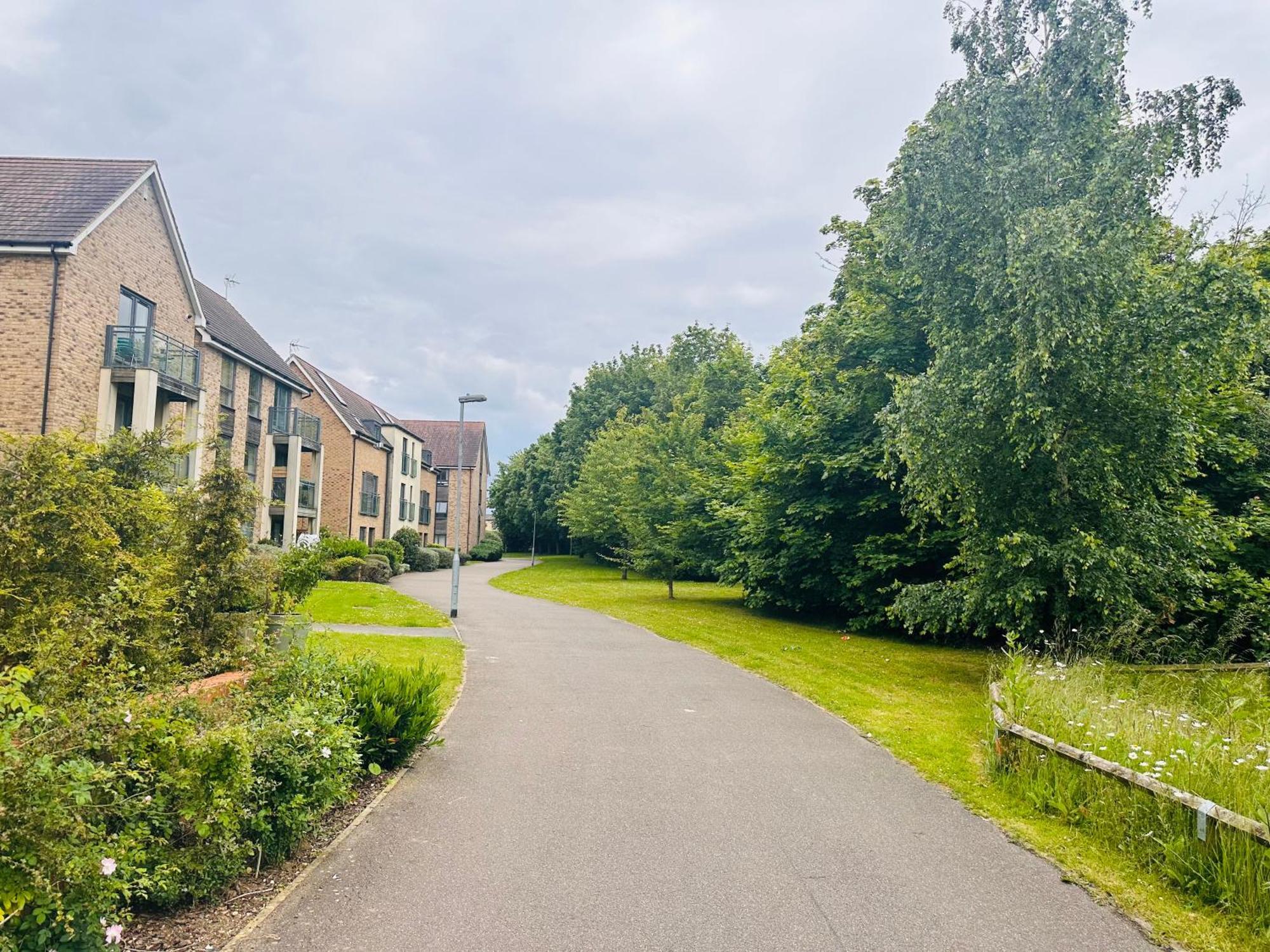 شقة Aroma Cambridge Girton  المظهر الخارجي الصورة